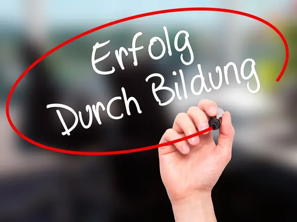 Männliche Handschrift erfolg durch bildung — Stockfoto