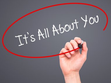 Adam el yazılı tüm görsel üzerinde siyah kalemi ile alakalı 