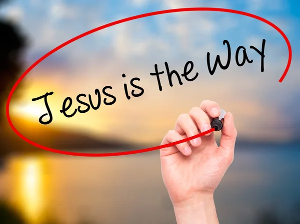 Człowiek w zapasie pismo Jezusa jest sposób czarnym markerem na wizualne sc — Zdjęcie stockowe