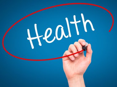 Adam el sağlık siyah kalemi ile görsel ekranda yazma.