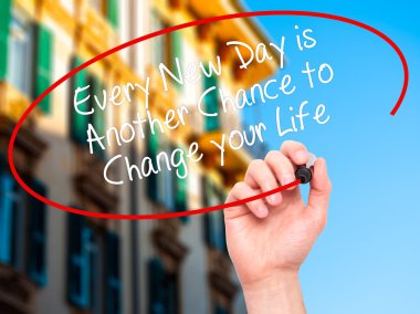 Her yeni gün yazma adam el değiştirmek için bir şans olduğunu, 