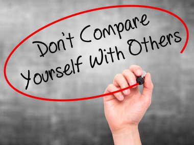 Adam el yok karşılaştırın kendini ile diğerleri siyah m ile yazma