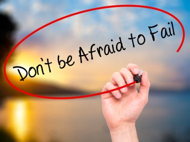 Adam el yazma VI üzerinde siyah kalemi ile çekinerek başarısız olma