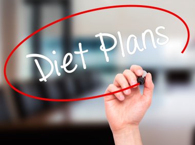 Adam el diyet planları ile siyah kalemi görsel ekranda yazma