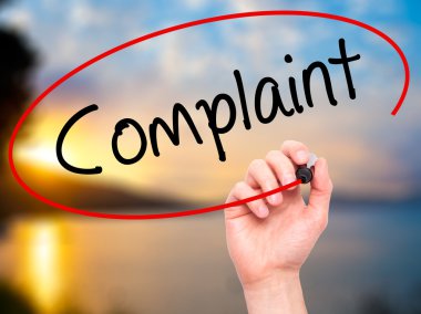 Adam el şikayet ile siyah kalemi görsel ekranda yazma.