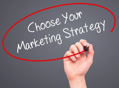 Adam el seçin Your pazarlama stratejisi ile siyah marke yazma