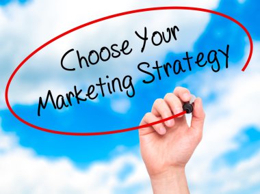 Adam el seçin Your pazarlama stratejisi ile siyah marke yazma