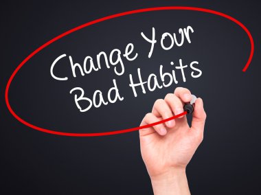 Adam el değiştirme Your kötü alışkanlıklar ile siyah kalemi VI üzerinde yazma