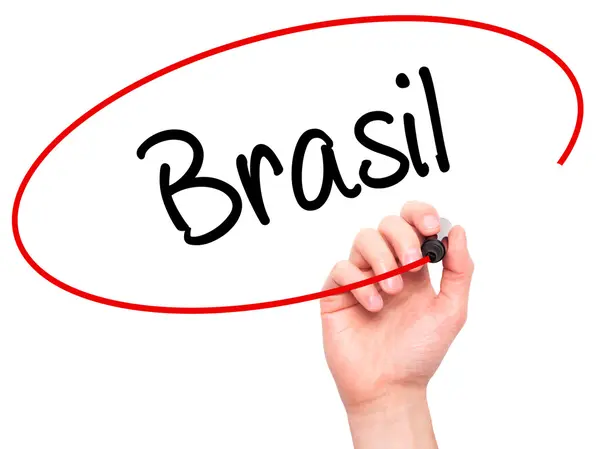 Man Hand writing Brasil (Brasil) com marca preta — Fotografia de Stock