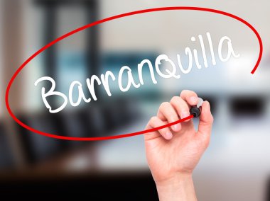 Adam el Barranquilla siyah kalemi ile görsel ekranda yazma.