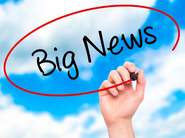 Adam el büyük haber siyah kalemi ile görsel ekranda yazma.