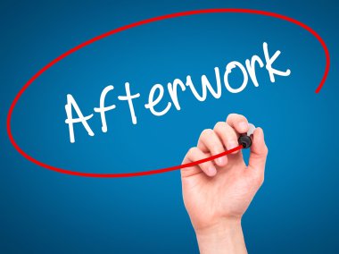 Adam el AfterWork siyah kalemi ile görsel ekranda yazma.