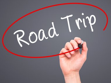 Adam el araba yolculuğu ile siyah kalemi görsel ekranda yazma.