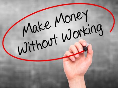 Adam el çalışma olmadan para yapmak siyah kalemi ile yazma