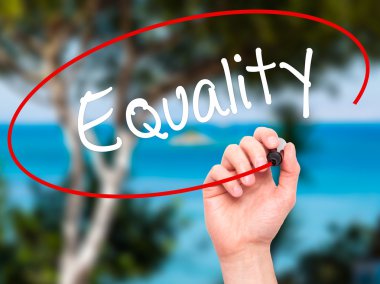 Adam el eşitlik ile siyah kalemi görsel ekranda yazma.