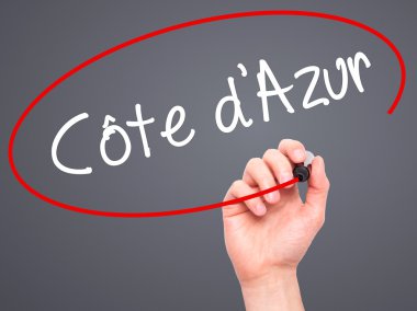 Adam el Cote d'Azur siyah kalemi ile v üzerinde yazma.