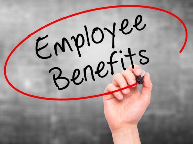 Adam el çalışanların sosyal haklarıyla siyah kalemi ile görsel s yazma.