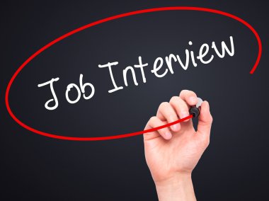 Adam el iş görüşmesi siyah kalemi ile görsel scre yazma.