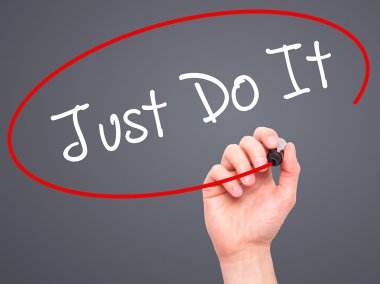 Adam el sadece Do It görsel ekranda siyah kalemi ile yazma