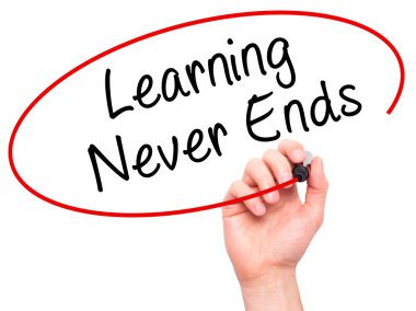 Adam el öğrenme Never Ends siyah kalemi ile görsel üzerinde yazılı
