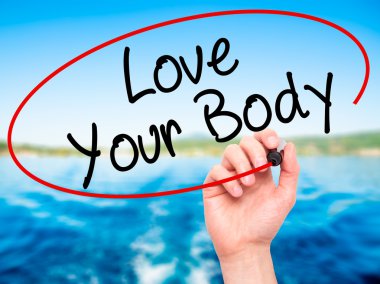 Adam el Love Your Body ile siyah kalemi görsel scre yazma.