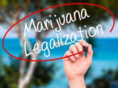 Adam el marihuana yasallaştırma vis siyah kalemi ile yazma
