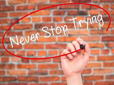 Adam elini asla durmak Trying ile siyah kalemi görsel s yazma