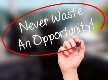 Adam el yazma hiçbir zaman atık bir fırsat! siyah kalemi o ile