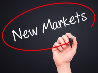 Adam el yeni pazarlar ile siyah kalemi görsel ekranda yazma.