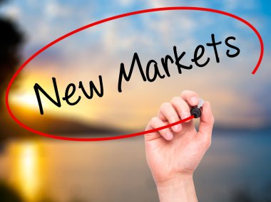 Adam el yeni pazarlar ile siyah kalemi görsel ekranda yazma.