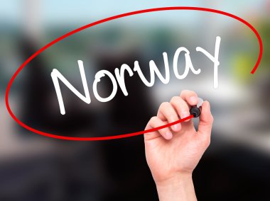 Adam el Norveç ile siyah kalemi görsel ekranda yazma.