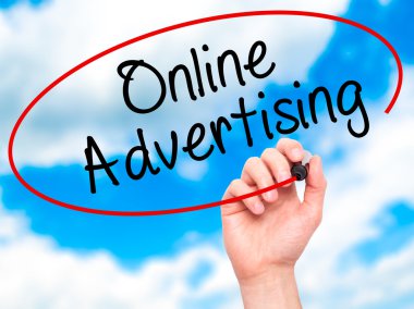 Adam el online reklam ile siyah kalemi görsel üzerinde yazılı. 