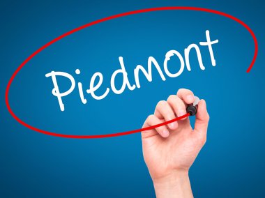 Adam el Piedmont ile siyah kalemi görsel ekranda yazma.