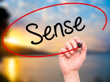 Adam el anlamda siyah kalemi ile görsel ekranda yazma.