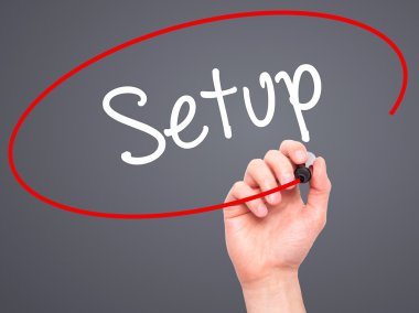 Adam el Kur ile siyah kalemi görsel ekranda yazma.