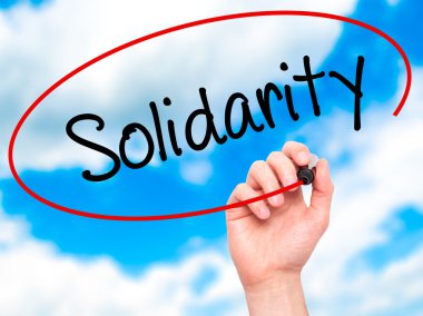 Adam el dayanışma ile siyah kalemi görsel ekranda yazma.