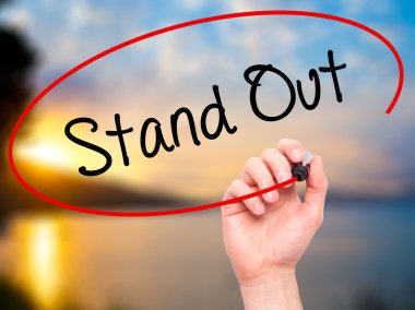 Adam el stand dışarı görsel ekranda siyah kalemi ile yazma