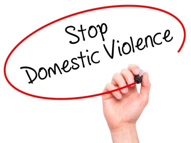 Adam el aile içi şiddet durdurmak ile siyah kalemi VI üzerinde yazma.