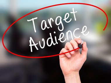 Adam el hedef kitle ile siyah kalemi görsel scr yazma.