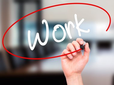 Adam el iş ile siyah kalemi görsel ekranda yazma.