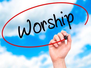 Adam el ibadet ile siyah kalemi görsel ekranda yazma.