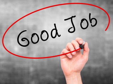 Adam el iyi iş marker ile şeffaf silme tahtada yazılı.