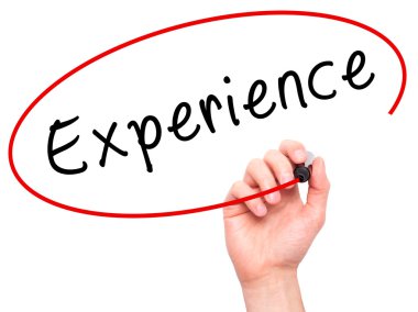 Adam el yazma deneyimi ile siyah kalemi görsel ekranda