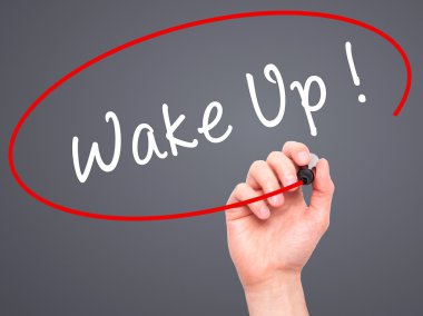 Adam el Wake Up görsel ekranda siyah kalemi ile yazma