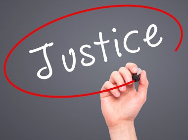 Adam el adalet ile siyah kalemi görsel ekranda yazma.