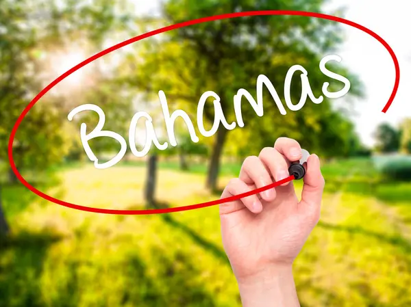 Hombre Escritura a mano Bahamas con marcador negro en pantalla visual —  Fotos de Stock