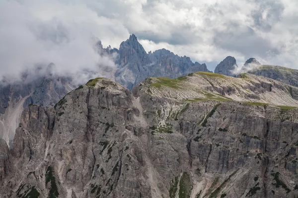 Dolomites İtalya Alpleri'nde. Güzel bir dağ manzarası.