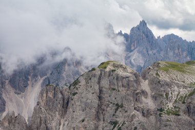 Dolomites İtalya Alpleri'nde. Güzel bir dağ manzarası.