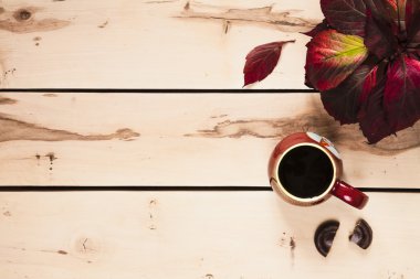 Sonbahar arka plan. Kahve tablo yaprakları ile