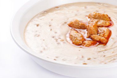 Mercimek Güveç beyaz arka plan üzerinde